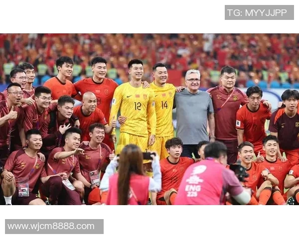 中国国足历史性胜利击败韩国队展现强大实力与团结精神